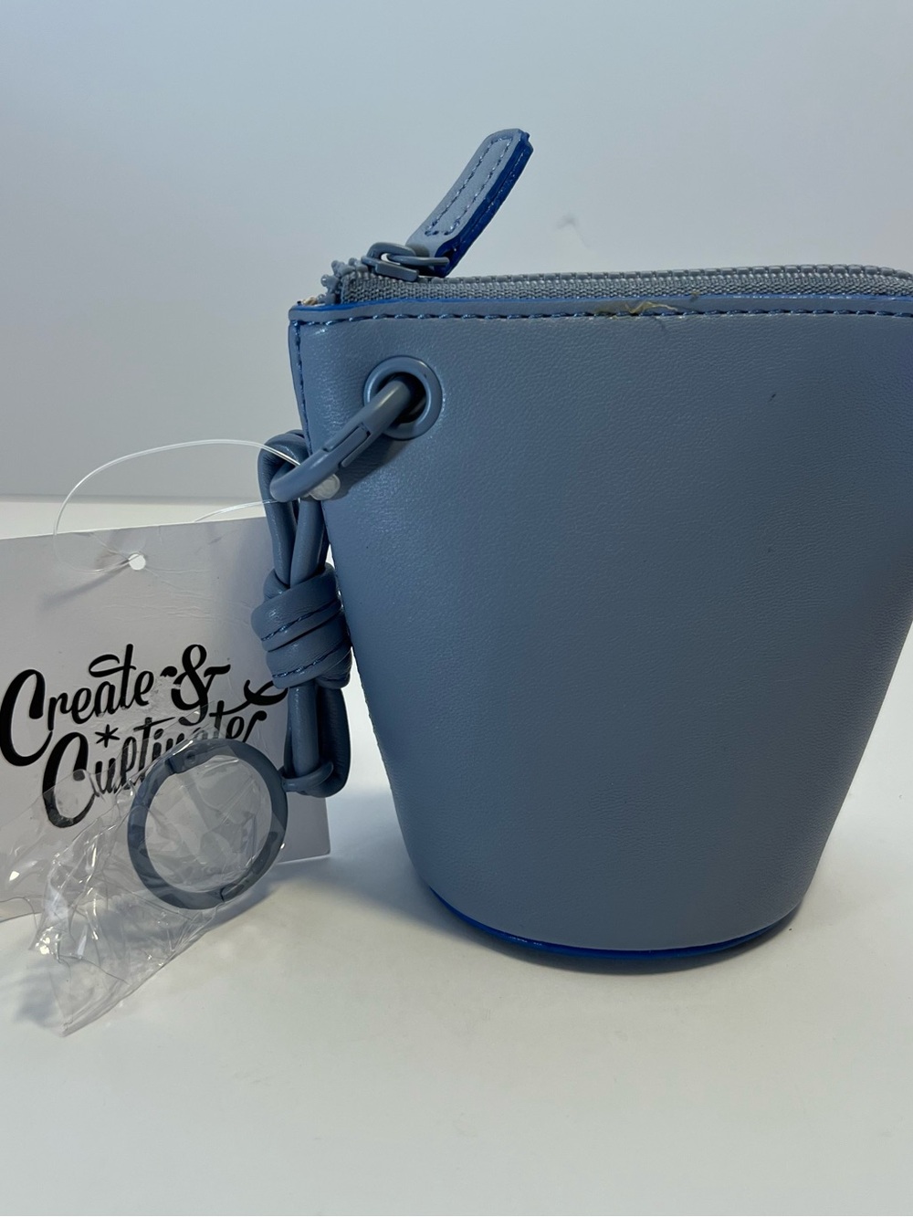 Create & Cultivate Tech Key Chain - Picture 2 of 6